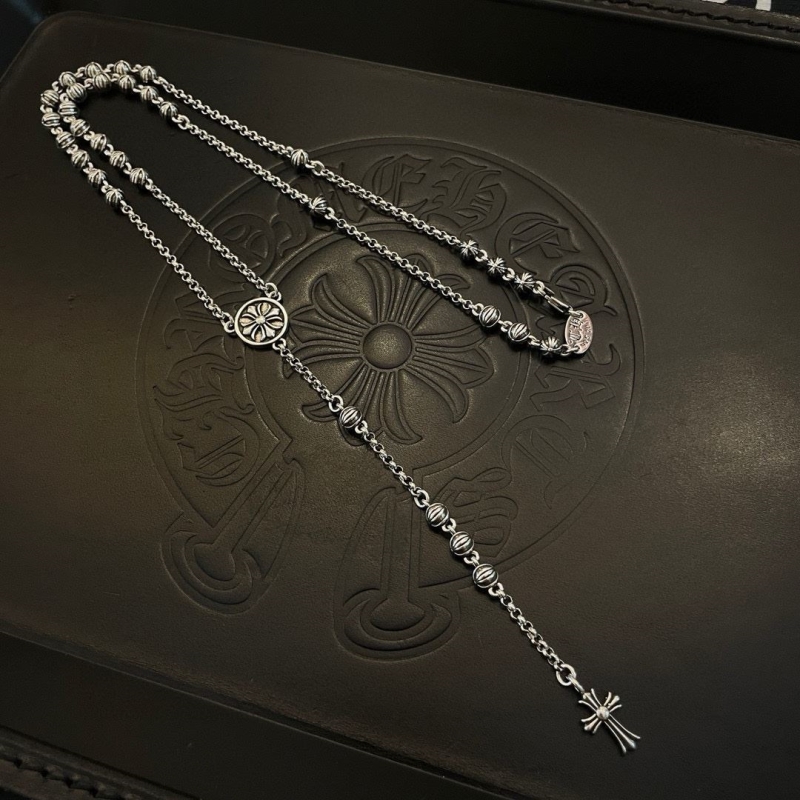 Ch*0me He**ts necklaces